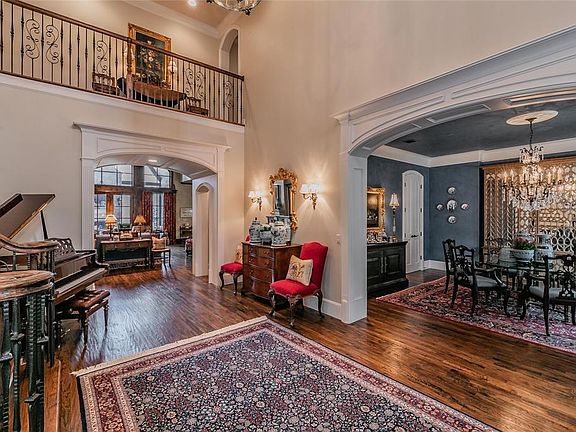 2nd image of 9 Heather Glen Cir