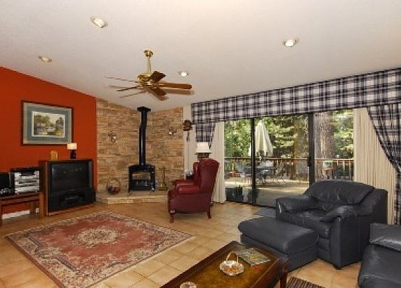5th image of 25361 Sugar Pine Dr