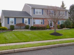 6 Pucillo Ln, Somerset, NJ 08873