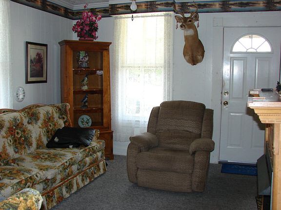2nd image of 128 Tates Creek Ave