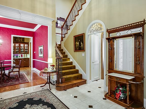 2nd image of 3928 Dove Creek Ln