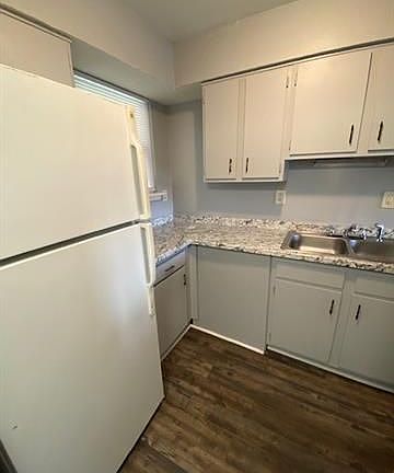 5th image of 3205 Kabel Dr