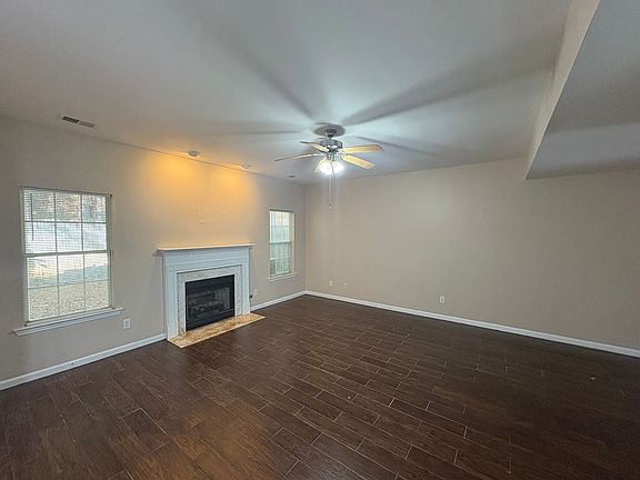 5th image of 127 Frances Ln