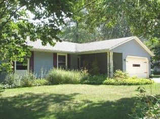 555 Treadway Blvd, Sheffield Lake, OH 44054