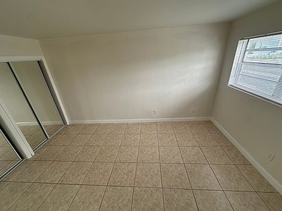 5th image of 11625-11627 Canal Dr #1
