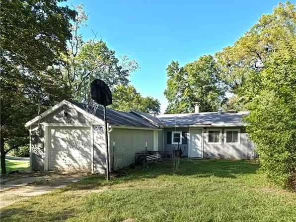 6731 NW Vista Ave, Kansas City, MO 64151