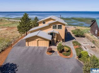 391 Three Crabs Rd, Sequim, WA 98382
