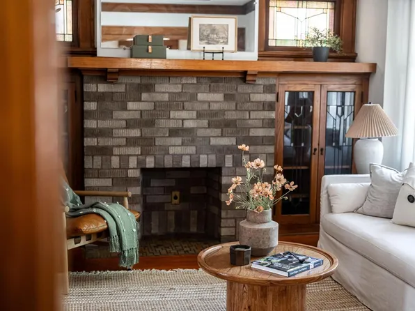 1606 South 82nd STREET, West Allis, WI 53214