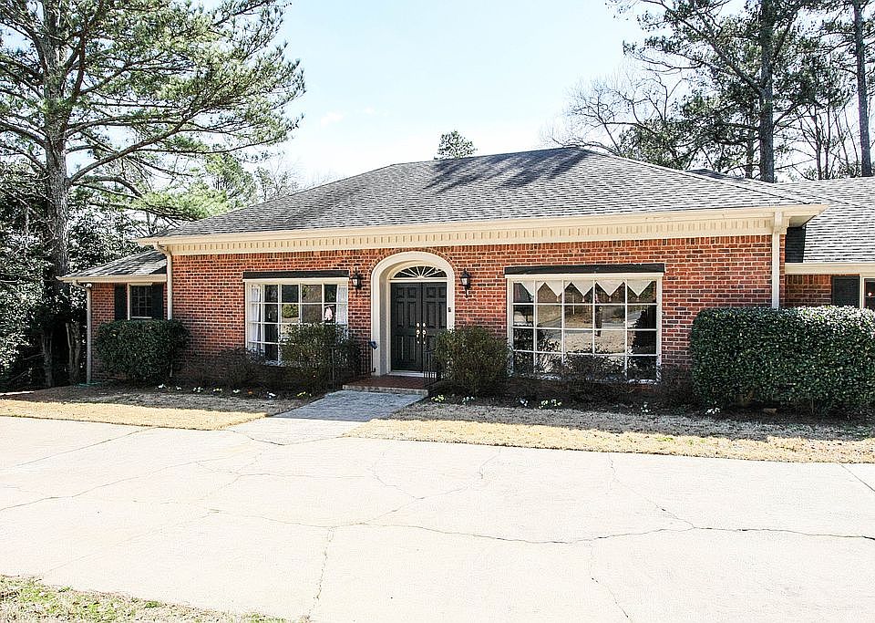 All brick ranch