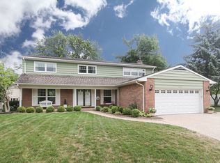 1807 S Ridge Dr, Arlington Heights, IL 60005