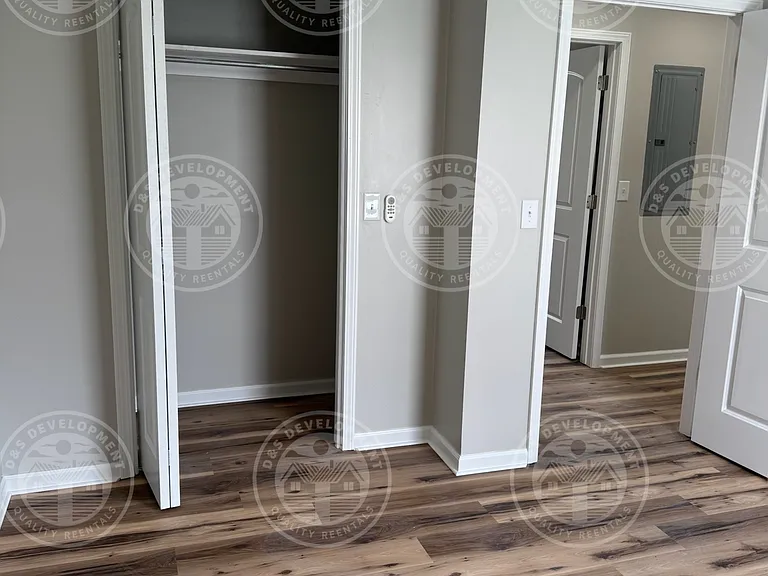 2435 Lincoln Ave #6 — Photo 9