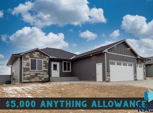829 Melissa Ave, Harrisburg, SD 57032
