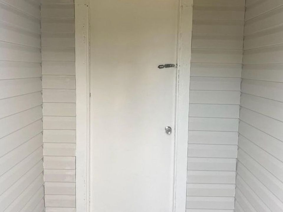 1st image of 1471 33rd St #3