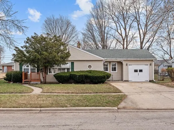 6229 Elm Ave, Loves Park, IL 61111