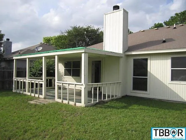 1819 Winchester Dr — Photo 16