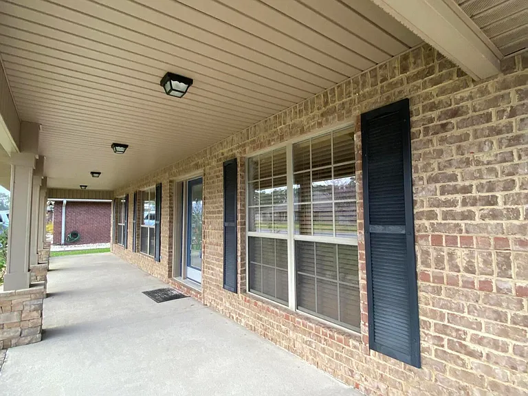 1810 Twin Pine Blvd — Photo 56