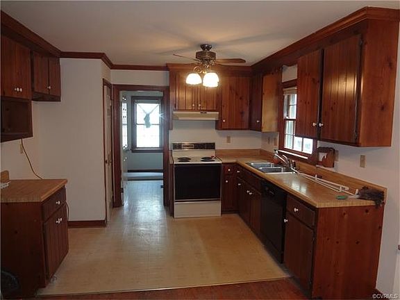 2nd image of 10231 Acworth Dr #10231