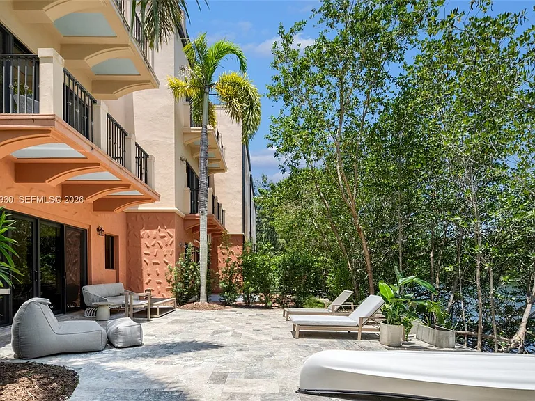 6226 Paradise Point Dr — Photo 69