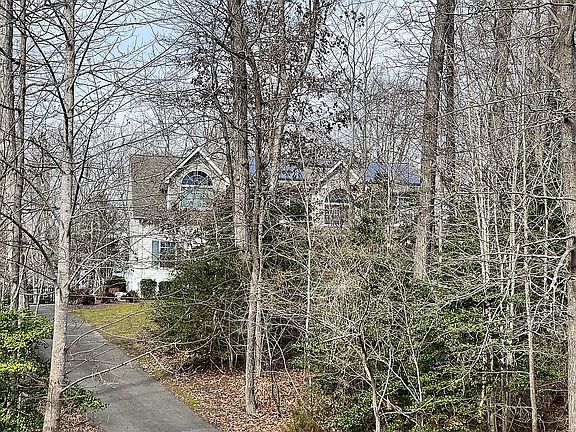 3rd image of 25988 Chaffee Ct