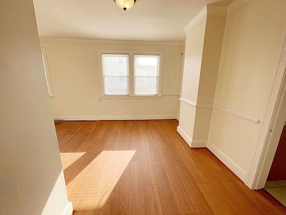 4th image of 2212 Bailey Dr