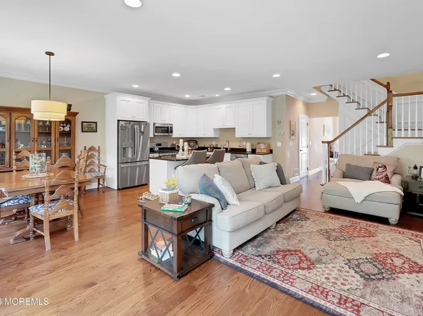5 Victorian Court, West Long Branch, NJ 07764