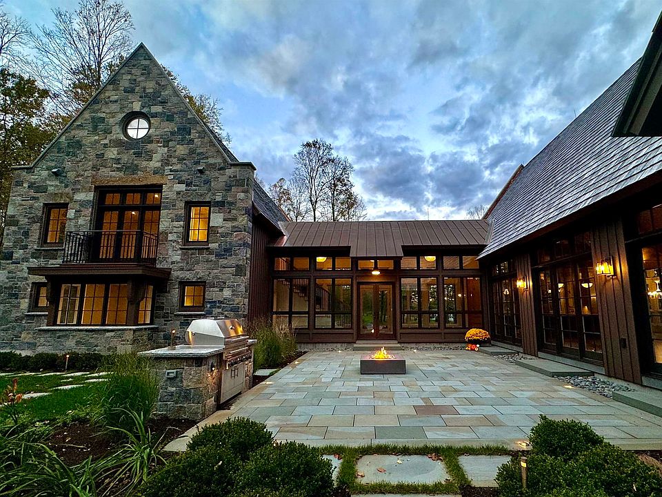 1st image of 515 West Fields Road