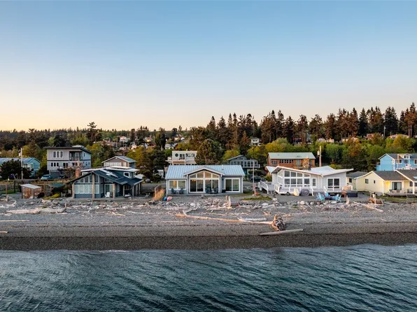 121 Keystone Avenue, Coupeville, WA 98239