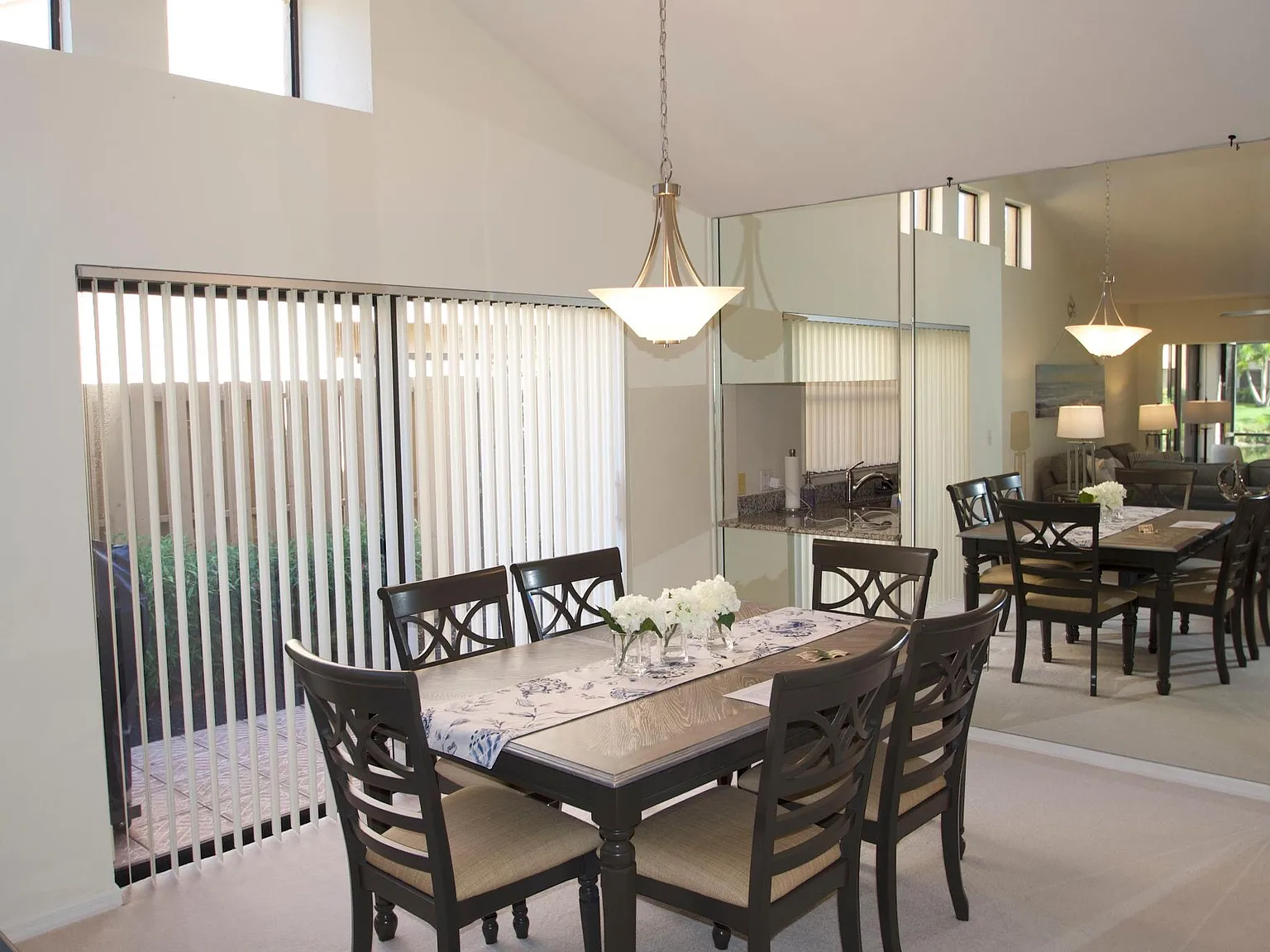 2 bed, 1359 sqft, $3,400 — Photo 2