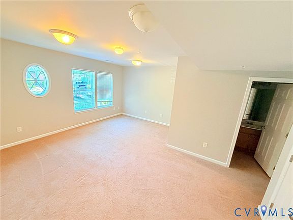 4th image of 2109 Liesfeld Pkwy