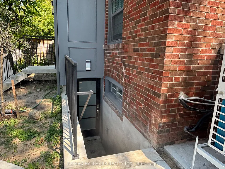 3 Whitewood Rd #LOWER — Photo 14