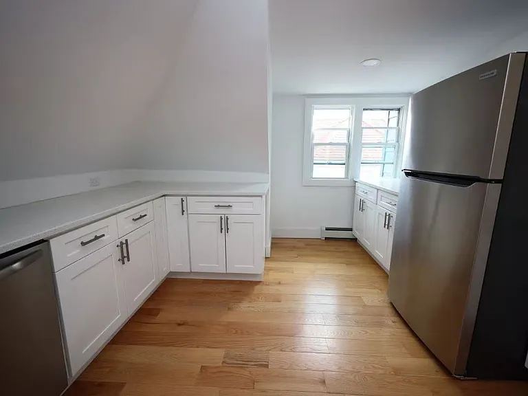 7807 Ridge Blvd #3 — Photo 10