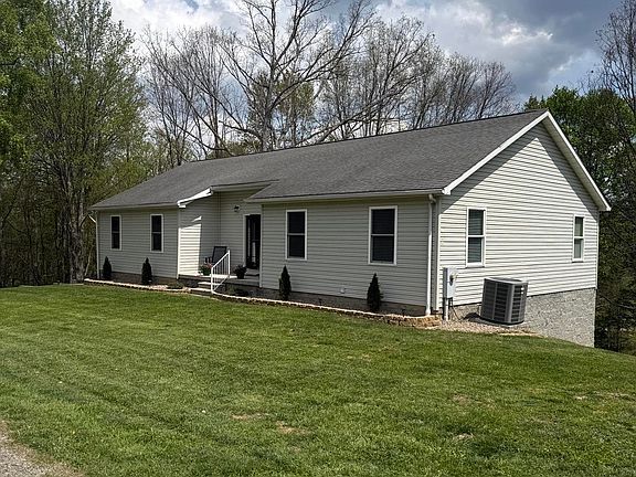 3rd image of 109 Cottage Hill Ln