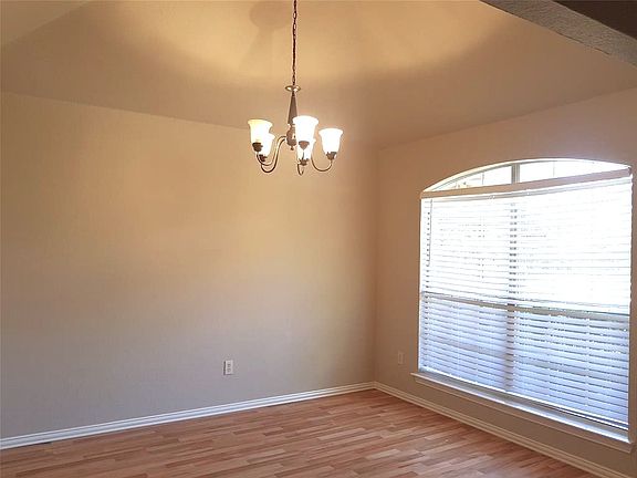 3rd image of 2206 Deep Valley Dr