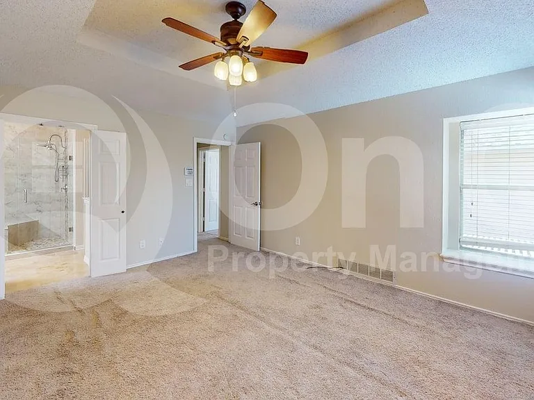 2209 Meadowstone Dr — Photo 15