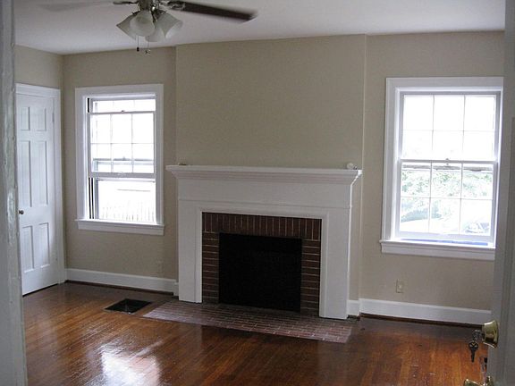 2nd image of 112 Barberry Ln #A