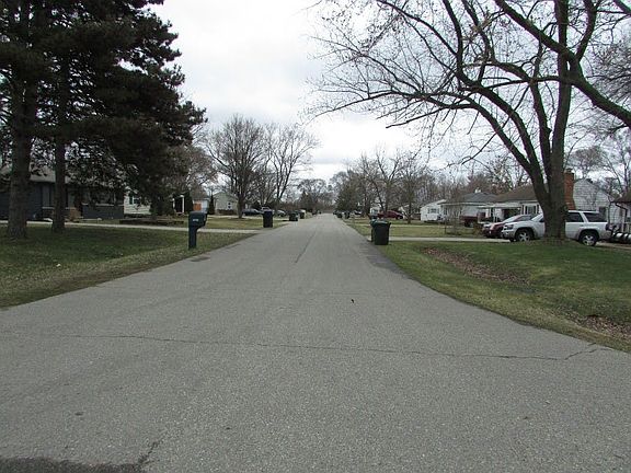 5th image of 2530 Lee Ave