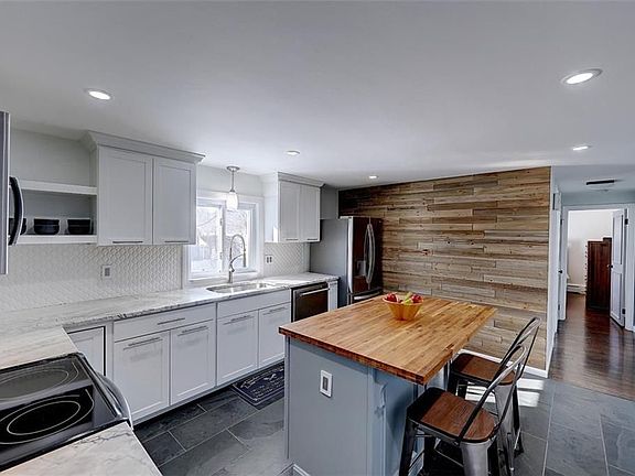 5th image of 10 Mulberry Cir
