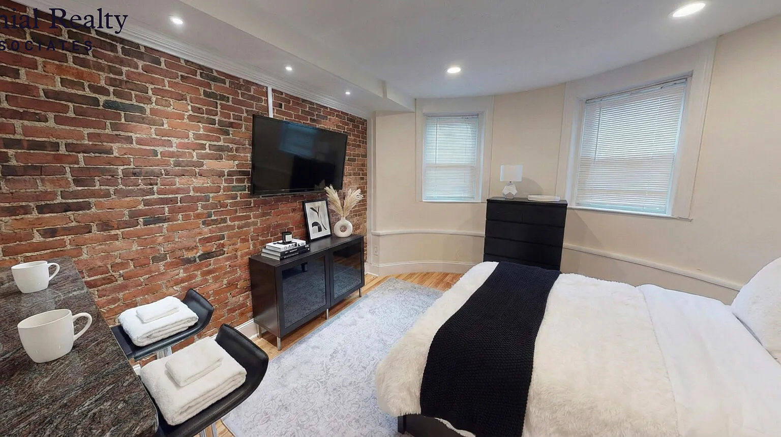 Studio, 1.0 bath, 550 sqft, $2,500 — Photo 2