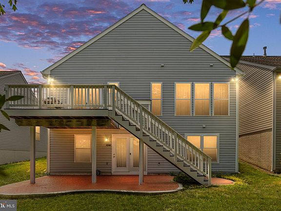 2nd image of 22 Chantilly Pl