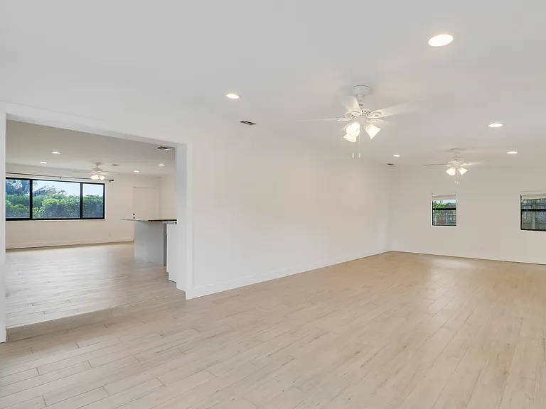 816 Juniper Dr — Photo 16