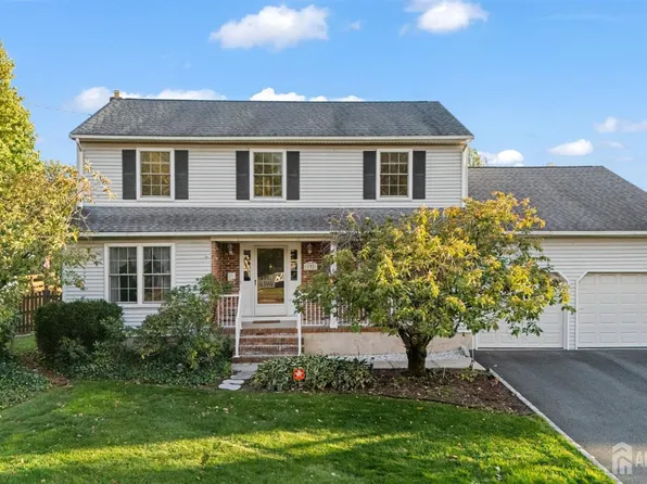132 Harris Ave, Middlesex, NJ 08846