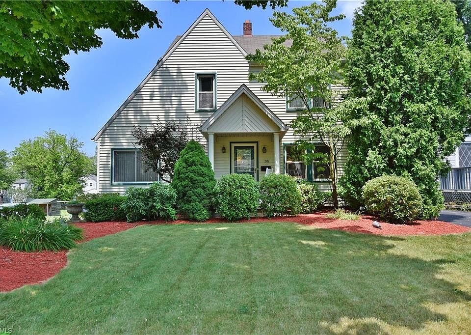 1st image of 38 Woodview Ave