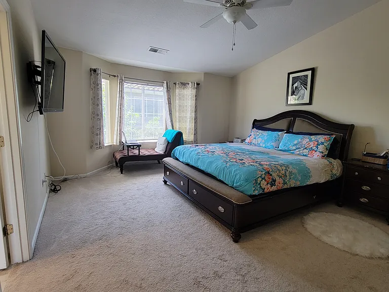 220 Primrose Dr — Photo 16