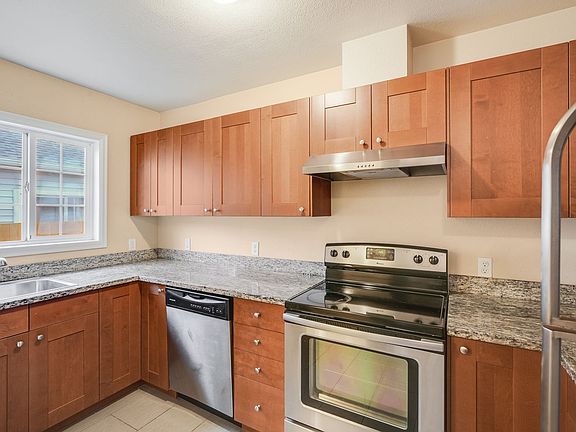 3rd image of 4811 N Maryland Ave