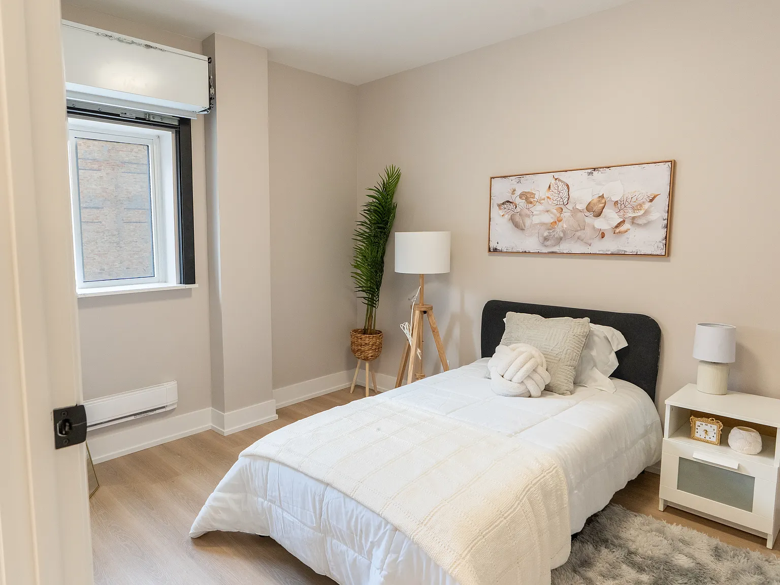 376 Richmond Street London — Photo 2