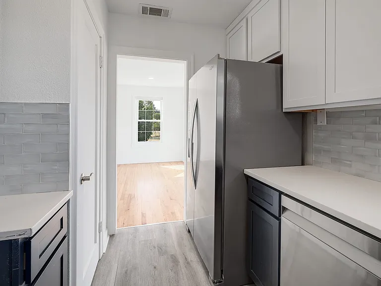 107 Daisy Ln — Photo 8