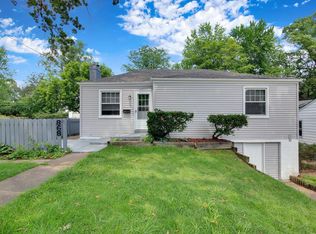 868 Liggett Dr, Saint Louis, MO