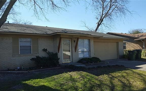 3rd image of 2330 Royal Dr