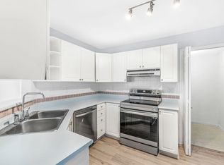 7151 121st St #212, Surrey, BC V3W 0E7