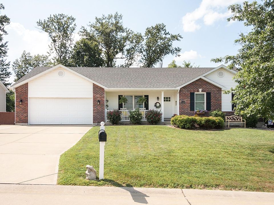 1st image of 201 Gardenia Dr